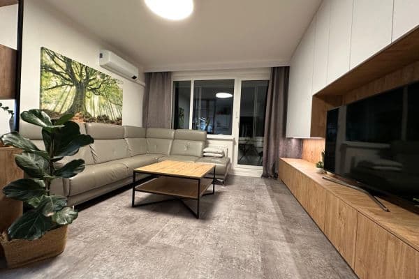 Prenájom bytu 3-izbový 77 m², Holíčska, Petržalka Prenájom bytu 3-izbový 77 m², Holíčska, Petržalka