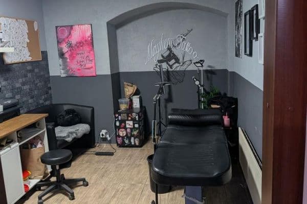 Prenájom nebytového priestoru 16 m², U Sadu, Praha Prenájom nebytového priestoru 16 m², U Sadu, Praha