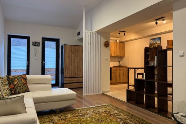 Prenájom bytu 1-izbový 40 m², Spálený Mlýn, Líšnice Prenájom bytu 1-izbový 40 m², Spálený Mlýn, Líšnice