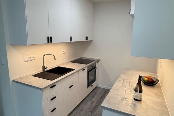 Predaj bytu 2-izbový 45 m², Doležalova, Praha Predaj bytu 2-izbový 45 m², Doležalova, Praha