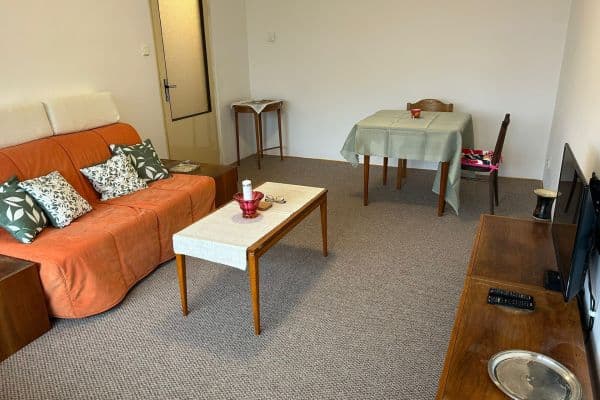 Prenájom bytu 3-izbový 72 m², Lounská, Liberec Prenájom bytu 3-izbový 72 m², Lounská, Liberec