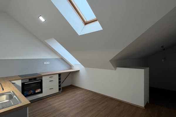 Prenájom bytu 2-izbový 86 m², Masarykova třída, Teplice Prenájom bytu 2-izbový 86 m², Masarykova třída, Teplice