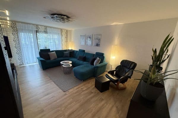 Prenájom bytu 2-izbový 60 m², Im Kaiserfeld 3, Eberdingen-Hochdorf Prenájom bytu 2-izbový 60 m², Im Kaiserfeld 3, Eberdingen-Hochdorf