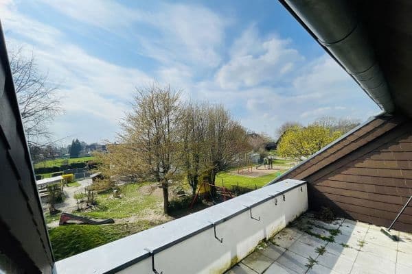 Prenájom bytu 3-izbový 97 m², Horbacher Straße 333, Aachen, Severné Porýnie - Westfálsko Prenájom bytu 3-izbový 97 m², Horbacher Straße 333, Aachen, Severné Porýnie - Westfálsko