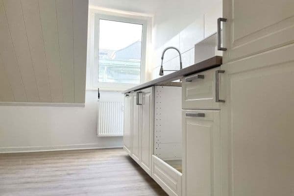 Prenájom bytu 2-izbový 54 m², Sonnborner Straße, Wuppertal, Severné Porýnie - Westfálsko Prenájom bytu 2-izbový 54 m², Sonnborner Straße, Wuppertal, Severné Porýnie - Westfálsko