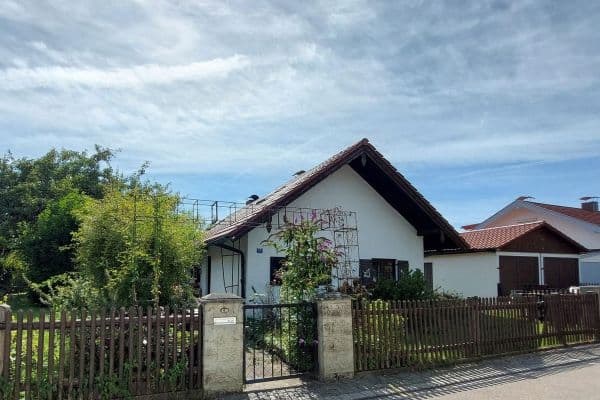 Predaj pozemku 899 m², Bruckmühl, Bavorsko Predaj pozemku 899 m², Bruckmühl, Bavorsko