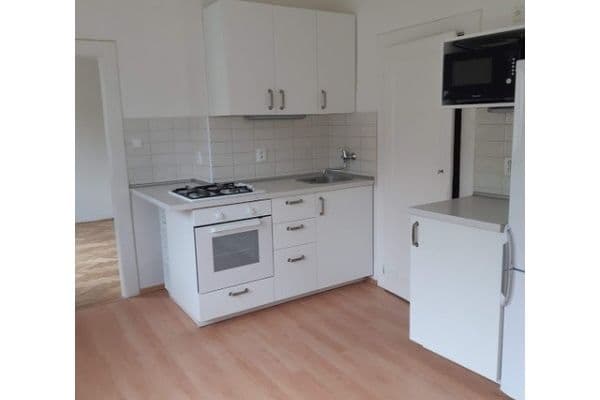 Prenájom bytu 2-izbový 40 m², Kladenská, Praha Prenájom bytu 2-izbový 40 m², Kladenská, Praha