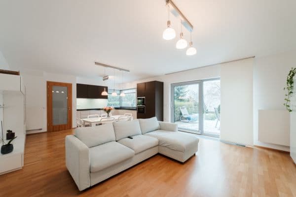 Predaj domu 139 m², pozemek 337 m², Terasy IV, Unhošť Predaj domu 139 m², pozemek 337 m², Terasy IV, Unhošť