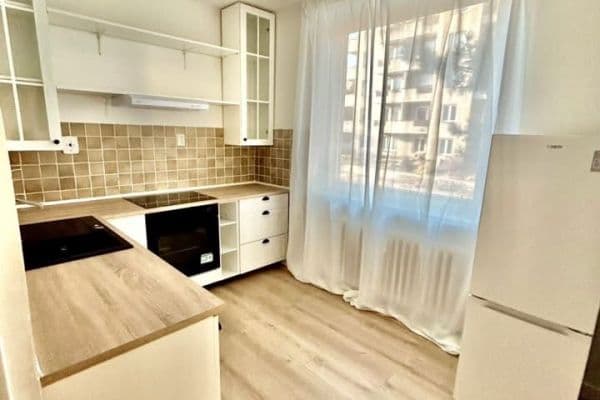 Prenájom bytu 2-izbový 79 m², Pod Vrstevnicí, Praha Prenájom bytu 2-izbový 79 m², Pod Vrstevnicí, Praha