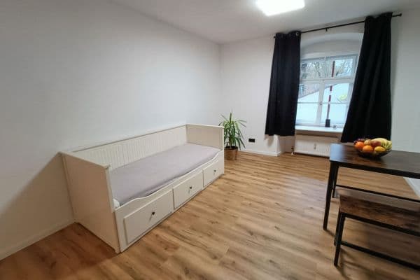 Prenájom bytu 1-izbový 26 m², Unteralling 1, Sinzing Prenájom bytu 1-izbový 26 m², Unteralling 1, Sinzing