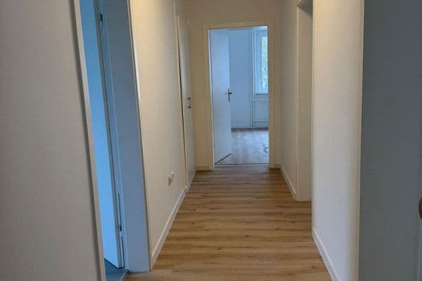 Prenájom bytu 3-izbový 85 m², Freiligrathstr. 72, Witten Prenájom bytu 3-izbový 85 m², Freiligrathstr. 72, Witten