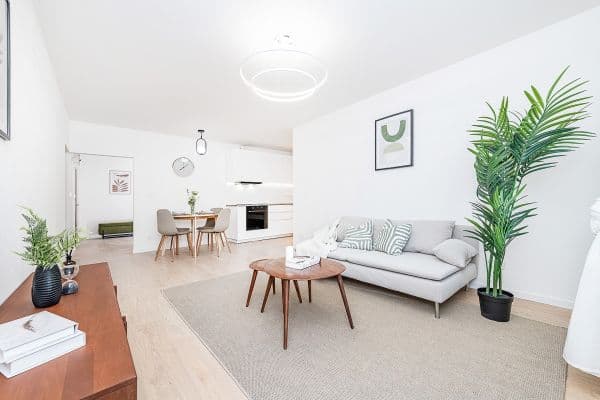Predaj bytu 4-izbový 71 m², Na Vrších, Praha Predaj bytu 4-izbový 71 m², Na Vrších, Praha