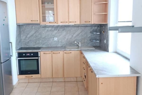 Prenájom bytu 3-izbový 70 m², Pražského povstání, Benešov Prenájom bytu 3-izbový 70 m², Pražského povstání, Benešov