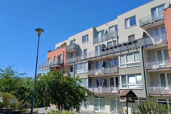 Prenájom bytu 2-izbový 60 m², Na Honech I, Zlín, Zlínský kraj Prenájom bytu 2-izbový 60 m², Na Honech I, Zlín, Zlínský kraj