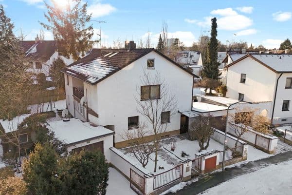 Predaj domu 210 m², pozemek 582 m², Wildenfelser Str. 23, München, Bavorsko Predaj domu 210 m², pozemek 582 m², Wildenfelser Str. 23, München, Bavorsko