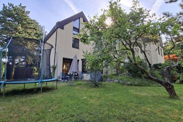 Predaj domu 150 m², pozemek 276 m², Graacher Str. 20, Berlin Predaj domu 150 m², pozemek 276 m², Graacher Str. 20, Berlin