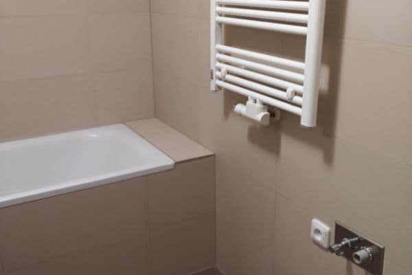 Prenájom bytu 2-izbový 59 m², Borová, Hostivice Prenájom bytu 2-izbový 59 m², Borová, Hostivice