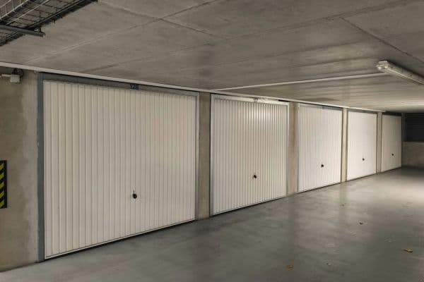 Prenájom garáže 16 m², Archeologická, Praha Prenájom garáže 16 m², Archeologická, Praha