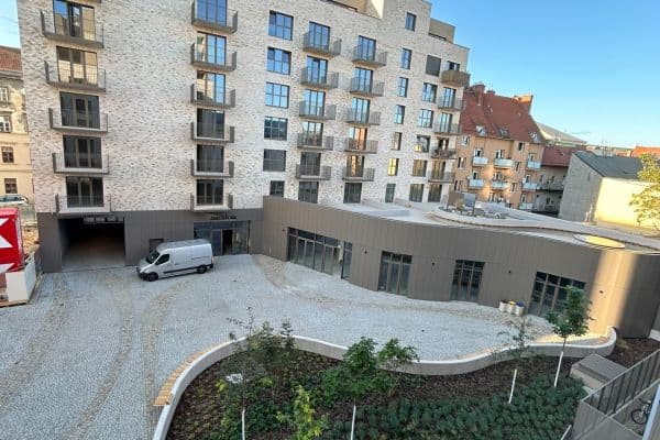 Prenájom bytu 1-izbový 41 m², Bratislavská, Brno Prenájom bytu 1-izbový 41 m², Bratislavská, Brno