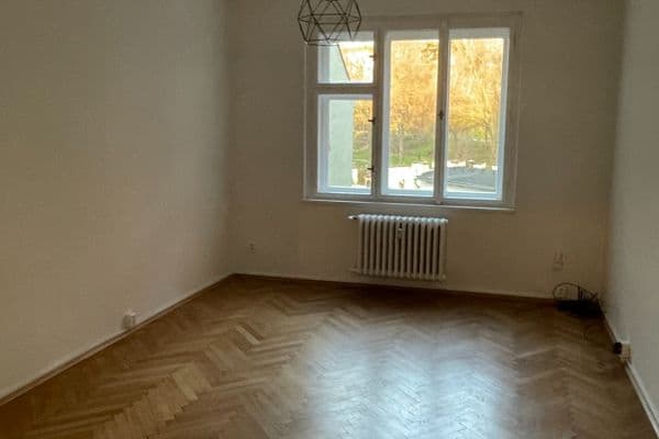 Prenájom bytu 2-izbový 45 m², Na Slupi, Praha Prenájom bytu 2-izbový 45 m², Na Slupi, Praha