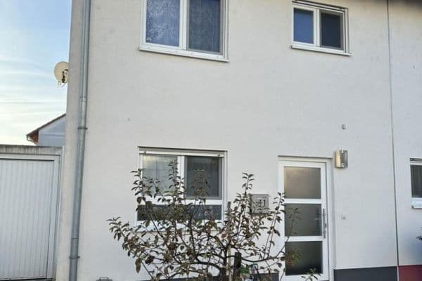 Predaj domu 160 m², pozemek 293 m², Ludwigshafen am Rhein, Porýnie-Falcko Predaj domu 160 m², pozemek 293 m², Ludwigshafen am Rhein, Porýnie-Falcko