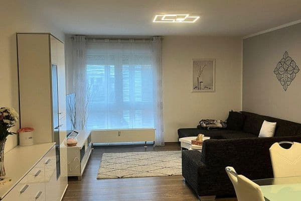 Predaj bytu 3-izbový 84 m², Wiesbaden-Biebrich Predaj bytu 3-izbový 84 m², Wiesbaden-Biebrich