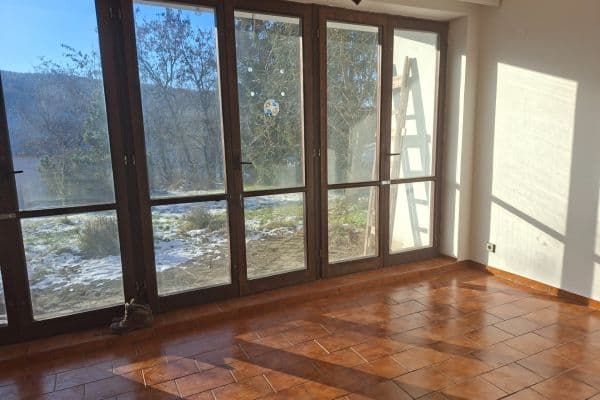 Prenájom bytu 3-izbový 120 m², Křiby, Tetčice Prenájom bytu 3-izbový 120 m², Křiby, Tetčice