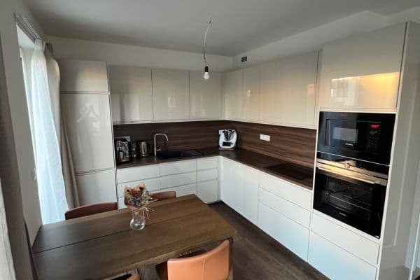 Predaj bytu 2-izbový 54 m², K Metru, Praha Predaj bytu 2-izbový 54 m², K Metru, Praha