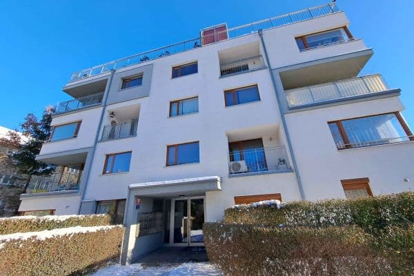 Prenájom bytu 3-izbový 72 m², K Vltavě, Praha Prenájom bytu 3-izbový 72 m², K Vltavě, Praha