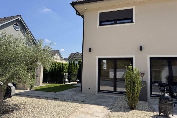 Predaj domu 240 m², pozemek 480 m², Rösrath Predaj domu 240 m², pozemek 480 m², Rösrath