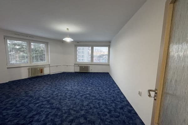 Prenájom bytu 1-izbový 44 m², Čajkovského, Hradec Králové Prenájom bytu 1-izbový 44 m², Čajkovského, Hradec Králové