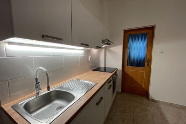 Prenájom bytu 3-izbový 110 m², Riegrova, Plzeň, Plzeňský kraj Prenájom bytu 3-izbový 110 m², Riegrova, Plzeň, Plzeňský kraj