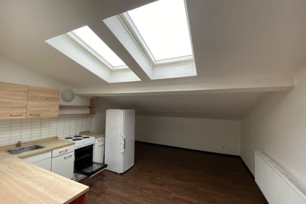 Prenájom bytu 2-izbový 45 m², Nádražní, Líbeznice Prenájom bytu 2-izbový 45 m², Nádražní, Líbeznice