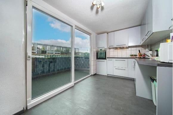 Prenájom bytu 4-izbový 90 m², Eichenbrink 45, Wuppertal, Severné Porýnie - Westfálsko Prenájom bytu 4-izbový 90 m², Eichenbrink 45, Wuppertal, Severné Porýnie - Westfálsko