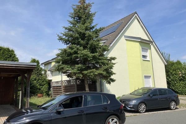 Prenájom bytu 2-izbový 67 m², Grumbacher Straße 32, Callenberg Prenájom bytu 2-izbový 67 m², Grumbacher Straße 32, Callenberg