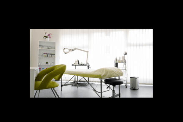 Prenájom nebytového priestoru 24 m², Pod Radnicí, Praha Prenájom nebytového priestoru 24 m², Pod Radnicí, Praha