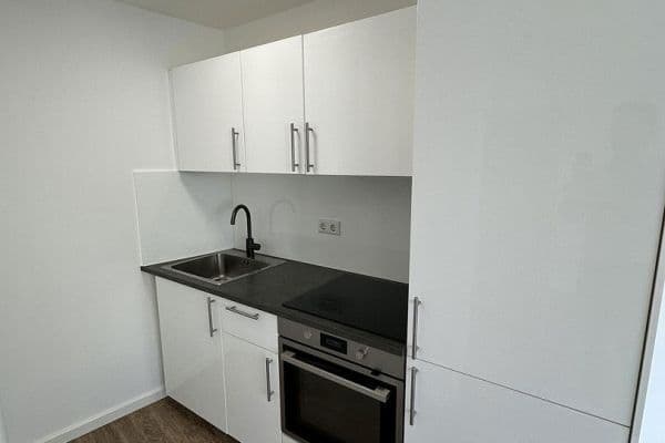 Prenájom bytu 1-izbový 30 m², Sandstr. 3, Nürnberg Prenájom bytu 1-izbový 30 m², Sandstr. 3, Nürnberg