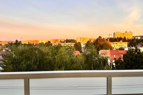 Prenájom bytu 3-izbový 68 m², Uzbecká, Brno Prenájom bytu 3-izbový 68 m², Uzbecká, Brno