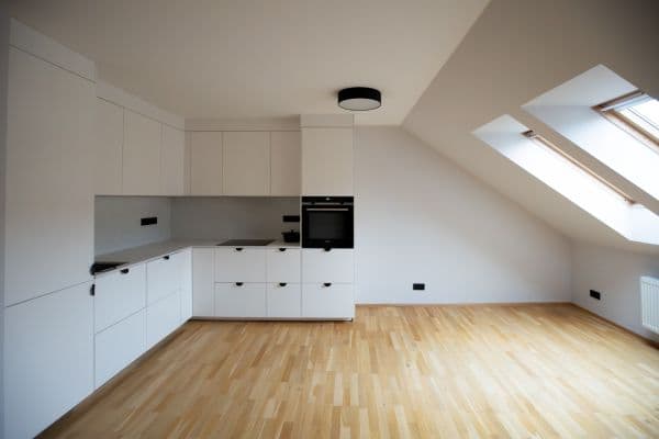 Prenájom bytu 2-izbový 58 m², Dobrovského, Praha Prenájom bytu 2-izbový 58 m², Dobrovského, Praha