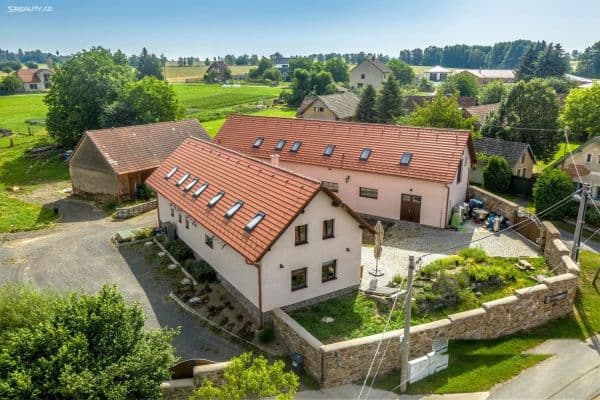 Predaj domu 623 m², pozemek 2.938 m², Němčice u Dolních Kralovic Predaj domu 623 m², pozemek 2.938 m², Němčice u Dolních Kralovic