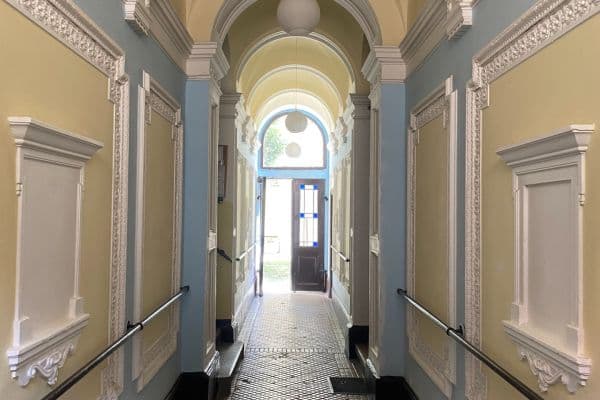 Predaj bytu 2-izbový 56 m², Všehrdova, Praha Predaj bytu 2-izbový 56 m², Všehrdova, Praha