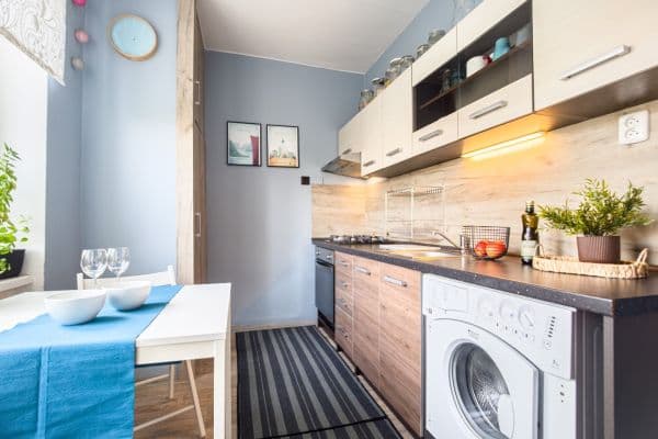 Prenájom bytu 2-izbový 55 m², třída SNP, Hradec Králové Prenájom bytu 2-izbový 55 m², třída SNP, Hradec Králové