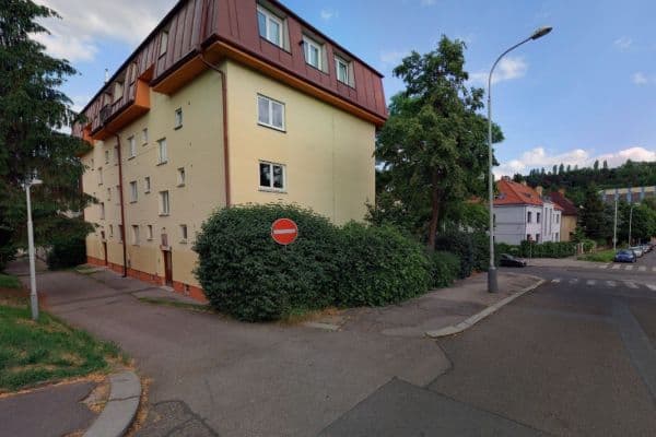 Prenájom bytu 2-izbový 48 m², Na Dlouhém lánu, Praha Prenájom bytu 2-izbový 48 m², Na Dlouhém lánu, Praha