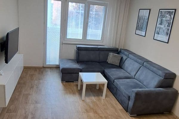 Prenájom bytu 2-izbový 54 m², Ciolkovského, Karviná Prenájom bytu 2-izbový 54 m², Ciolkovského, Karviná