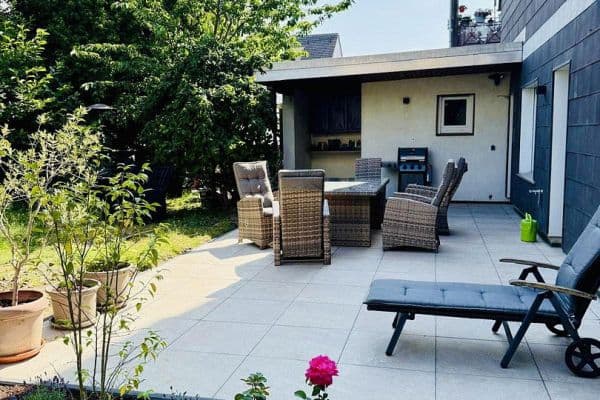 Prenájom bytu 3-izbový 115 m², Unna Prenájom bytu 3-izbový 115 m², Unna