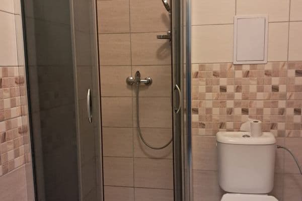 Prenájom bytu Garsoniéra 27 m², Přístavní, Praha Prenájom bytu Garsoniéra 27 m², Přístavní, Praha