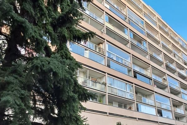 Prenájom bytu 1-izbový 41 m², Turkmenská, Praha Prenájom bytu 1-izbový 41 m², Turkmenská, Praha