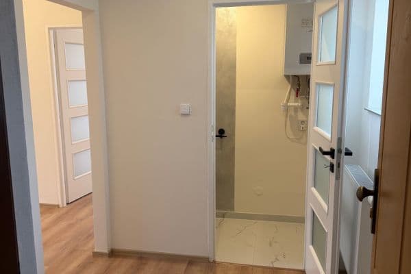 Predaj bytu 3-izbový 60 m², Veltrusy Predaj bytu 3-izbový 60 m², Veltrusy