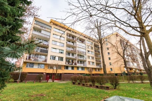 Predaj bytu 3-izbový 76 m², Na Vrších, Praha Predaj bytu 3-izbový 76 m², Na Vrších, Praha