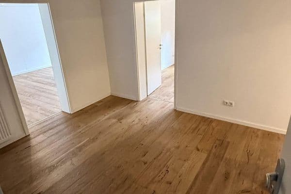 Prenájom bytu 3-izbový 100 m², Wilhelm-Busch-Straße 55, Limburgerhof Prenájom bytu 3-izbový 100 m², Wilhelm-Busch-Straße 55, Limburgerhof